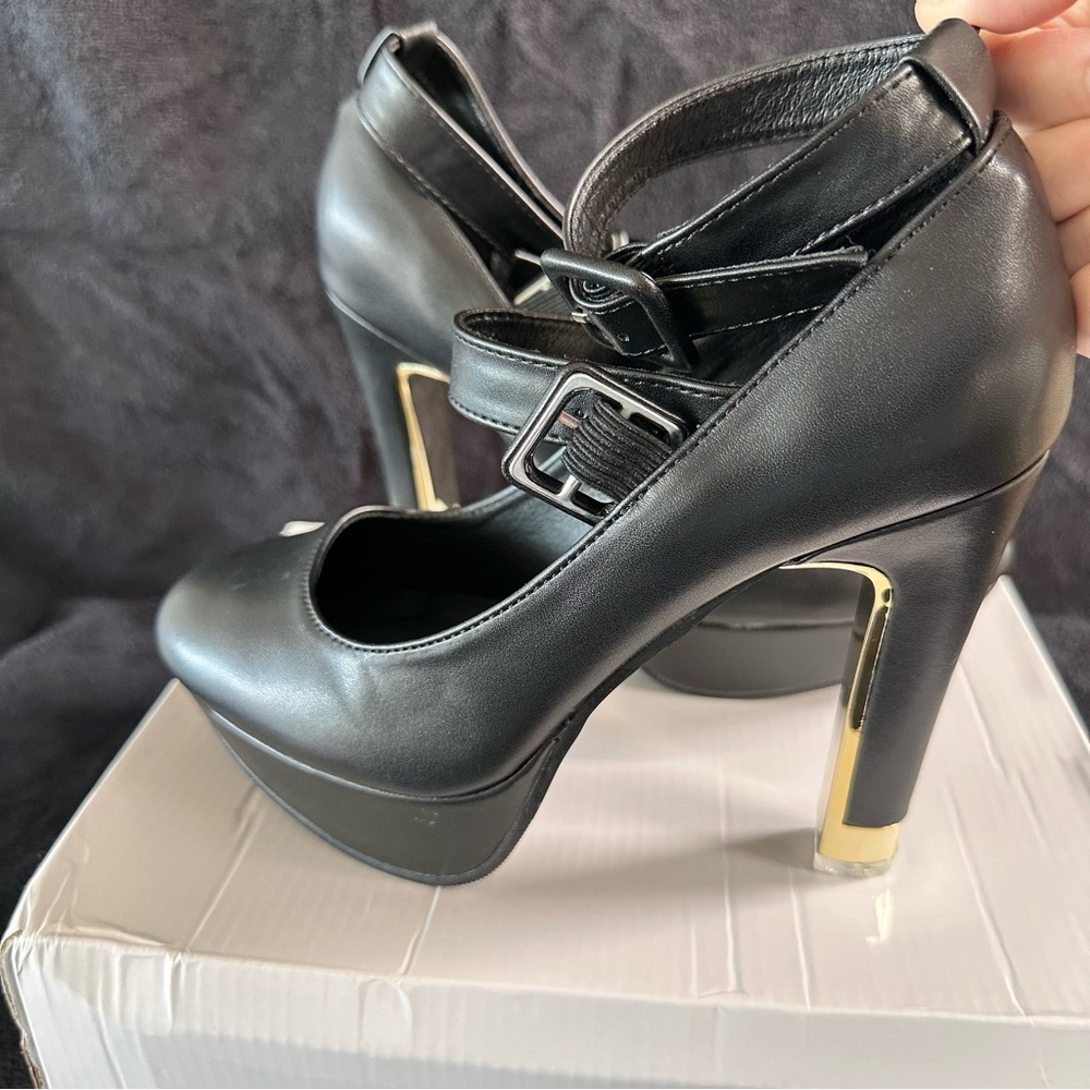 Mary Jane Black w/Gold Heel Trim Platform Shoe Size 7 NEW w/box